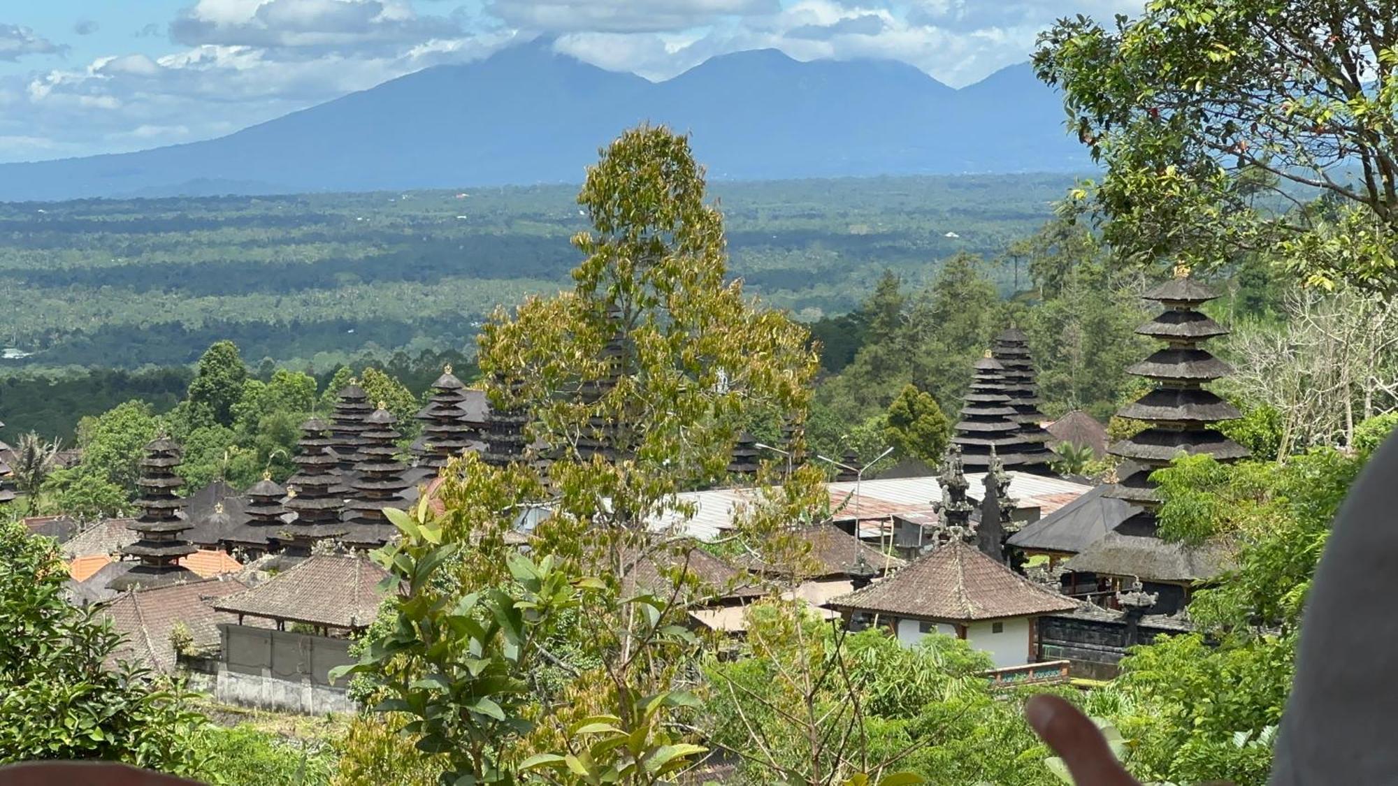 Апартаменты Bali Basuki Retreat Center Besakih Экстерьер фото